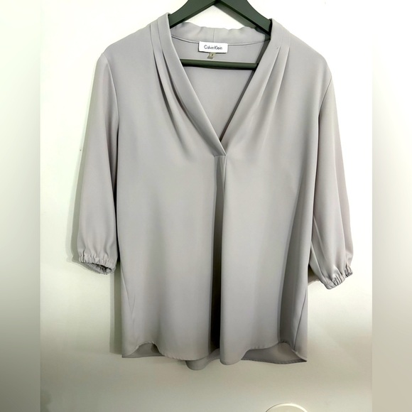 Calvin Klein Tops - Calvin Klein Women's Corporate 3/4  Sleeve Gray Blouse Size Medium NWOT